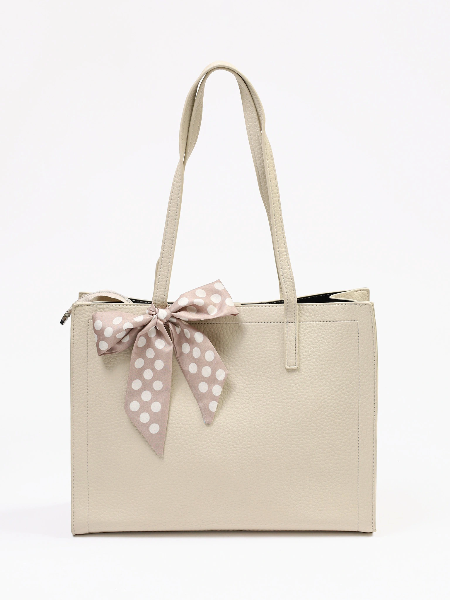 Сумка-тоут с плоскими ручками с декоративным платком в ассортименте